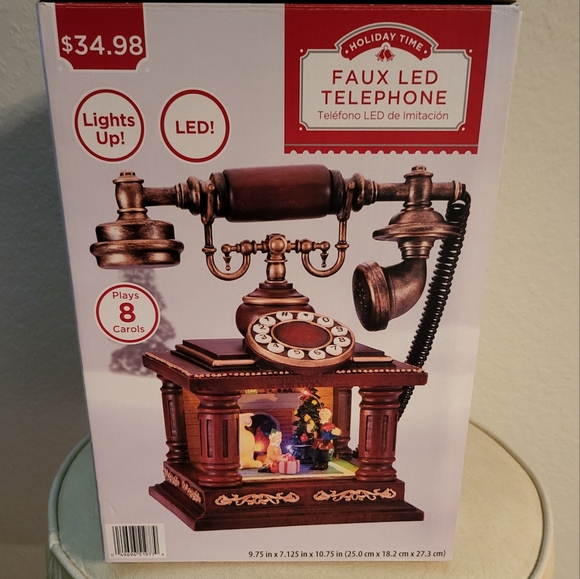 Vintage Style Christmas Rotary Phone Decor - Picture 3 of 12
